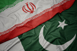 Iran, Pakistan to strengthen naval cooperation

