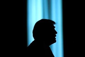 The World against the King