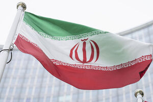 Iran reacts to US-UK airstrikes on Yemen


