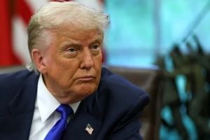 Trump repeats interventionist remarks on Iran
